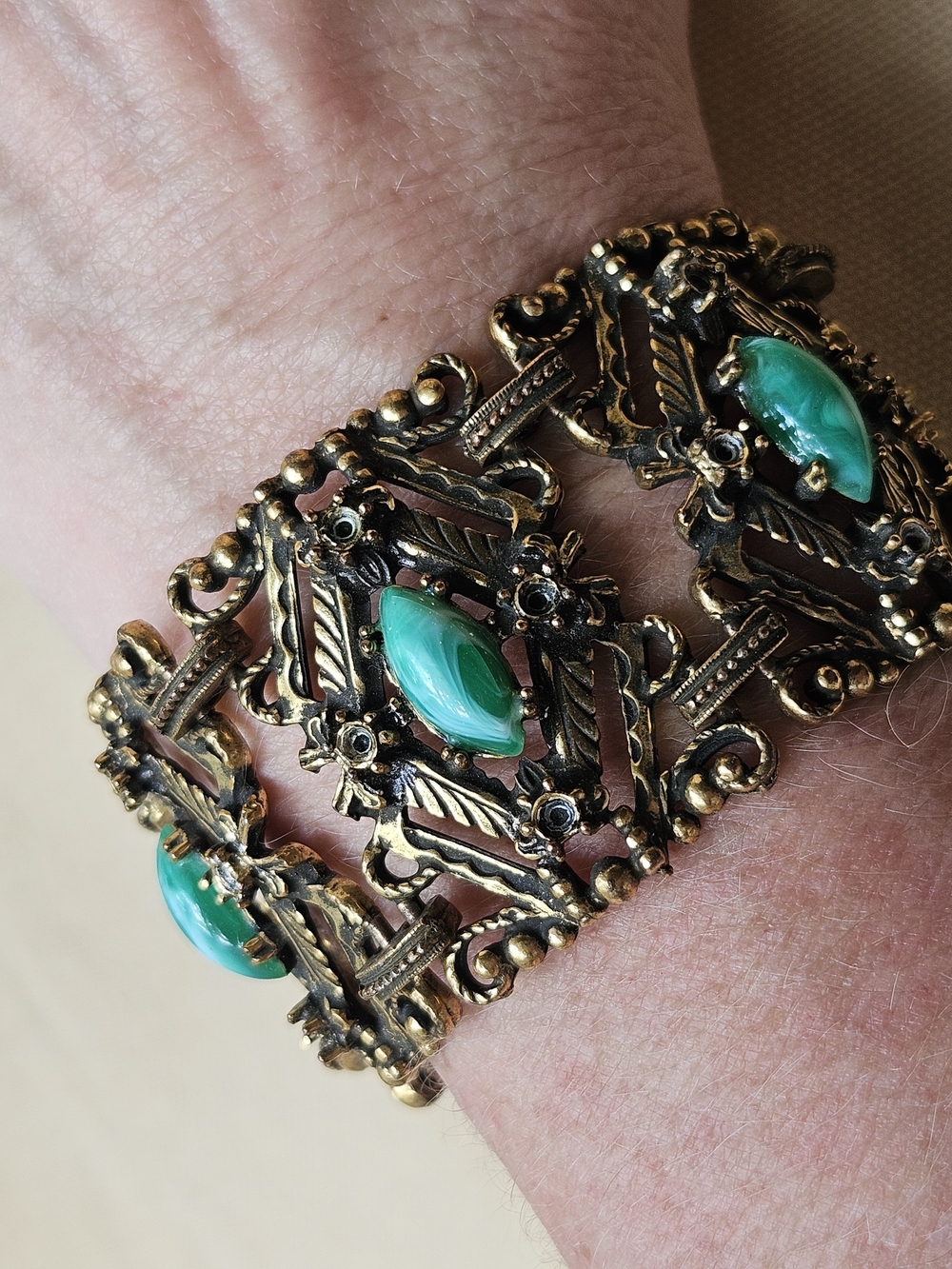 Vintage 1960s Costume Antique-Style Brass Bracelet Green Cabochon Accents 7"